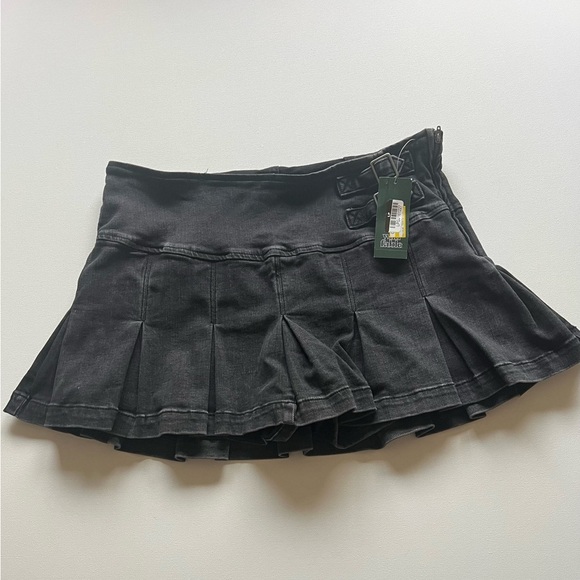 NEW Wild Fable Women's Pleated Black Mini Denim Tennis Skirt Size 14 (F2) - Picture 2 of 8